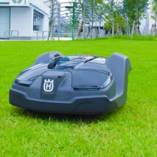 ロボット芝刈機AutomowerTM（オートモア）