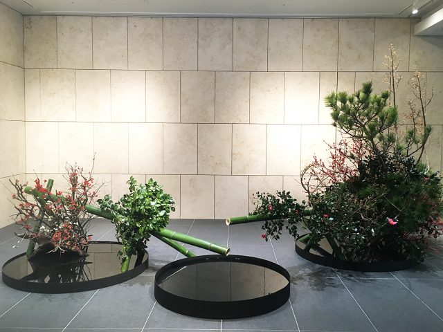 草月流による装飾